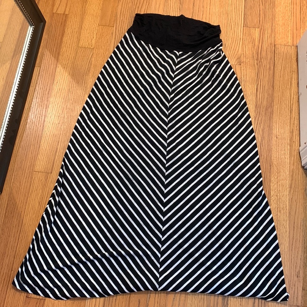 Maternity skirt